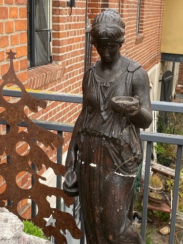 Skulptur figur steinfigur - ,